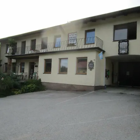 Dorfwirtshaus Rauch 게스트하우스 Eschabruck