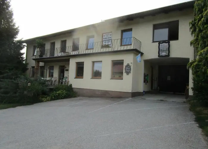 Dorfwirtshaus Rauch ゲストハウス Eschabruck